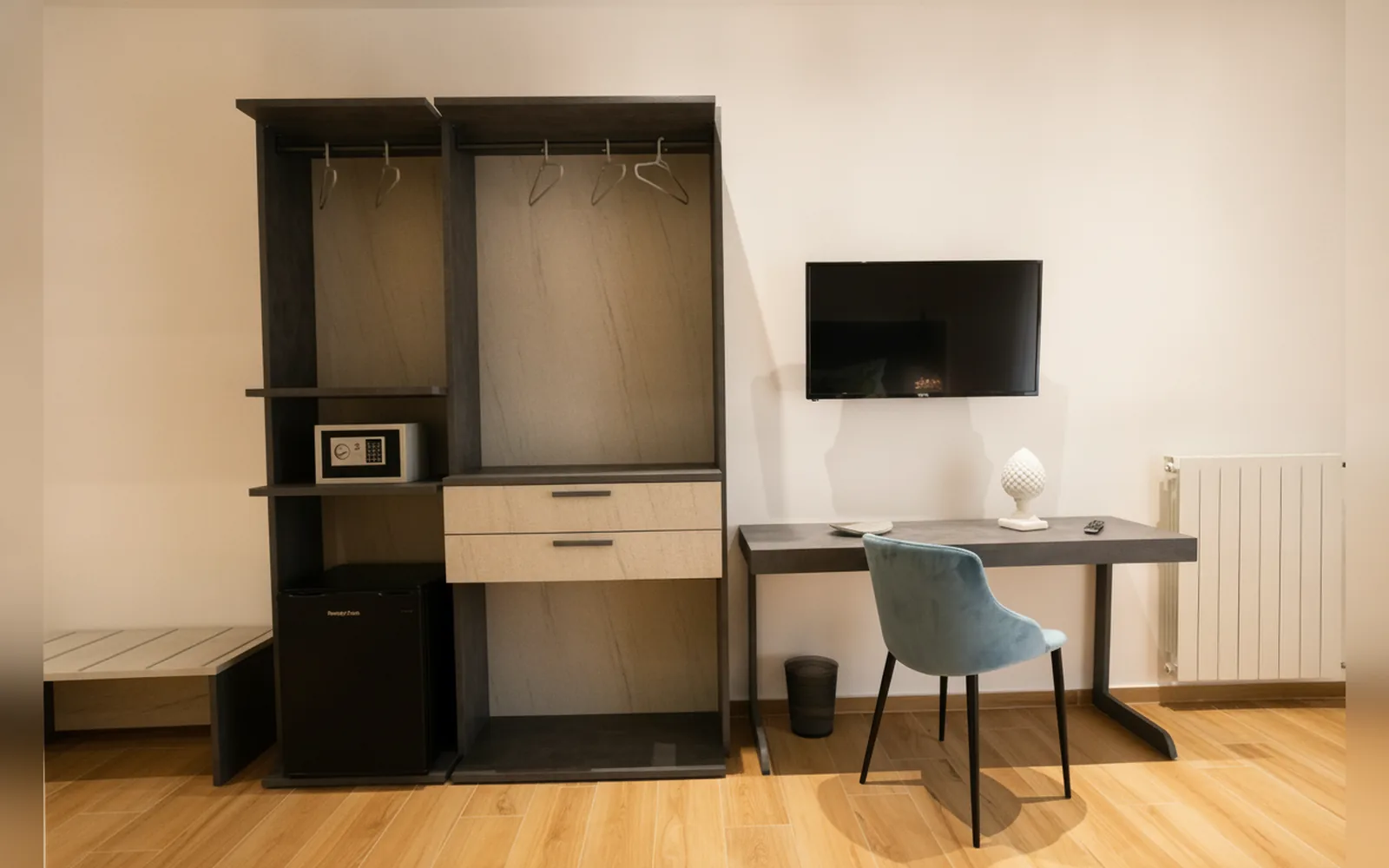 Camera con bagno privato — Enea Suite, Trapani (foto 29)